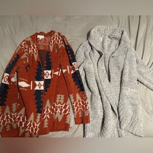 Woman’s Western Gray and Red Patterned Cardigan